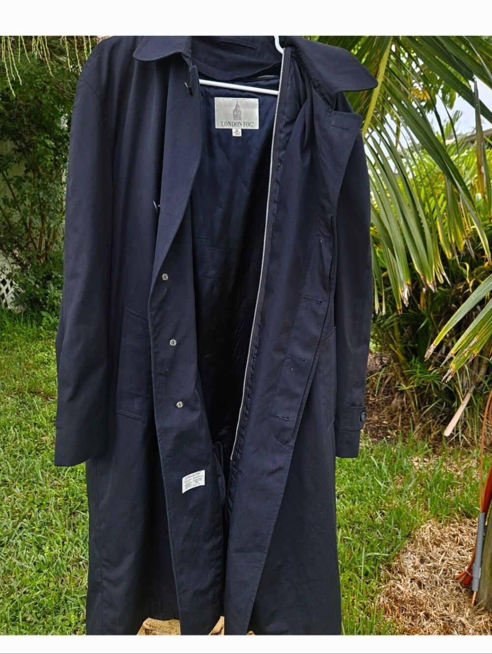 LONDON FOG TRENCH COAT, SIZE 44 Black Trench Coat